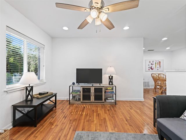 636 SE 31ST TERRACE, Ocala, FL 34471