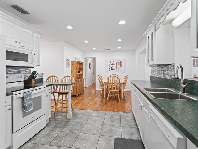 636 SE 31ST TERRACE, Ocala, FL 34471
