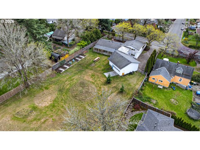 6935 Sw TAYLORS FERRY Rd, Portland, OR 97223