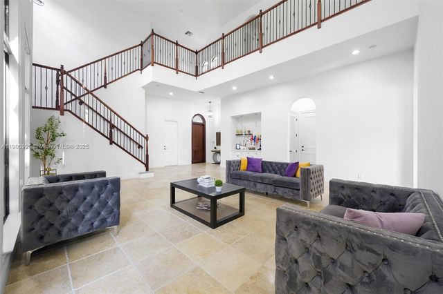 8162 Canopy Ter, Parkland, FL 33076