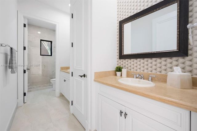 8162 Canopy Ter, Parkland, FL 33076