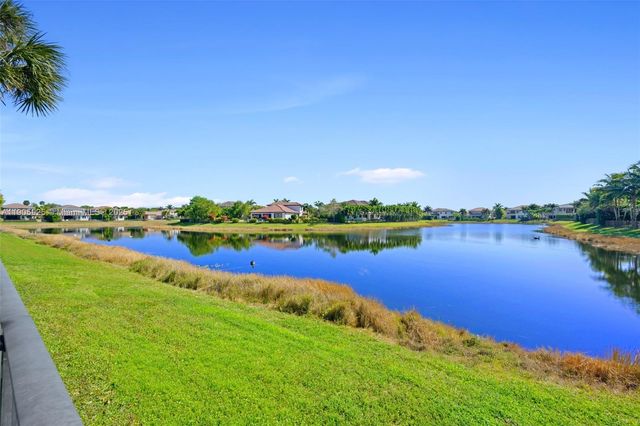 8162 Canopy Ter, Parkland, FL 33076