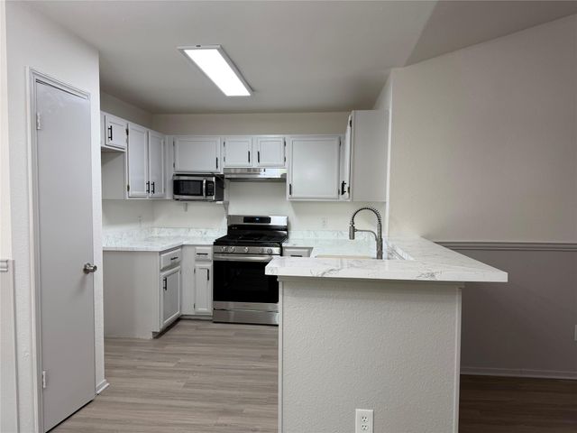 13003 Widge DR, Austin, TX 78727