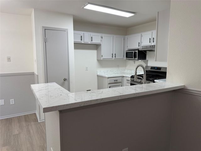 13003 Widge DR, Austin, TX 78727