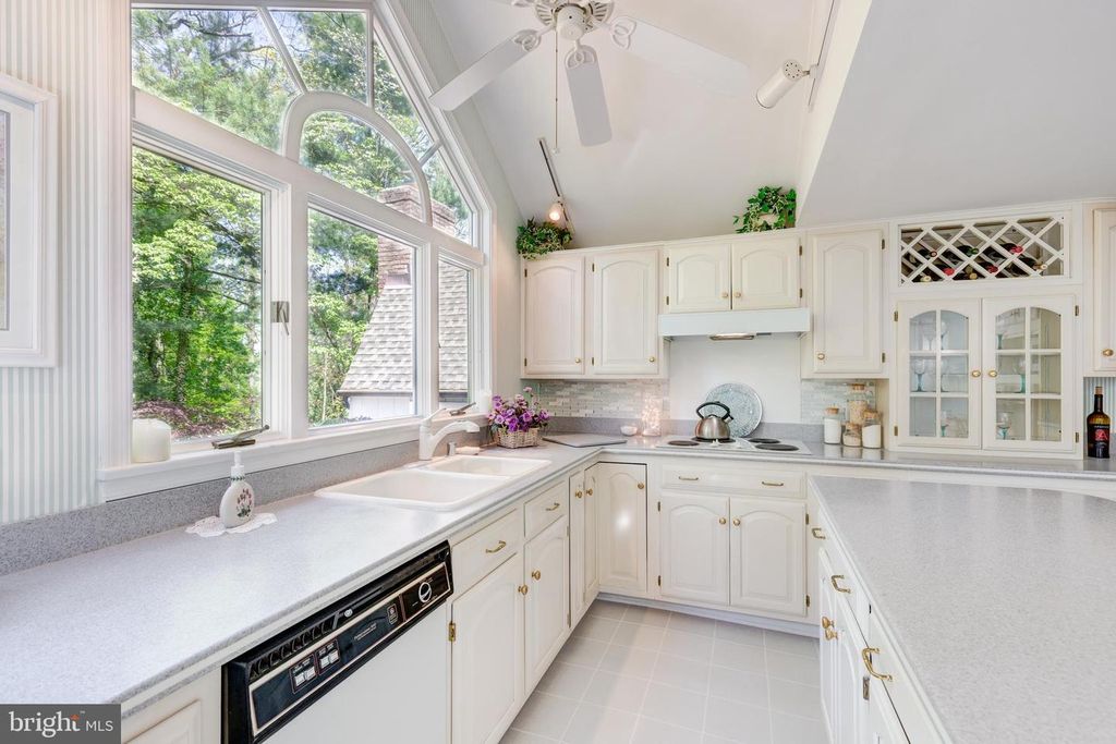 Image 10 of property listing at 4734 WATER TANK RD, Manchester, MD 21102