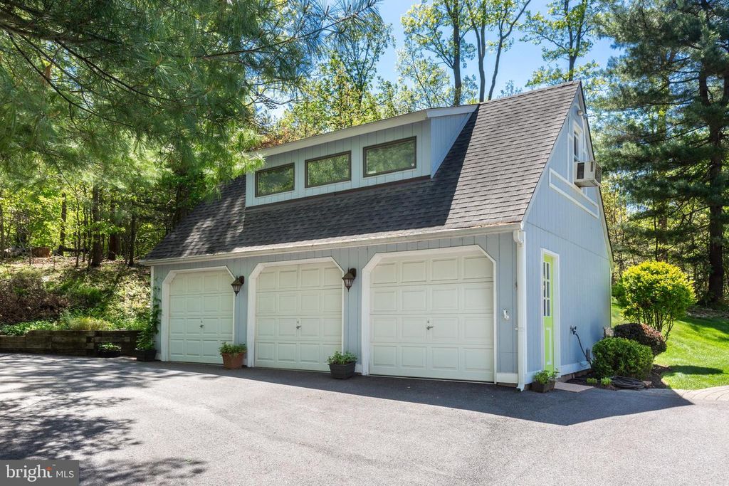 Image 41 of property listing at 4734 WATER TANK RD, Manchester, MD 21102