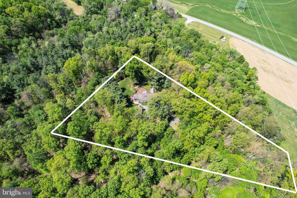 Image 58 of property listing at 4734 WATER TANK RD, Manchester, MD 21102