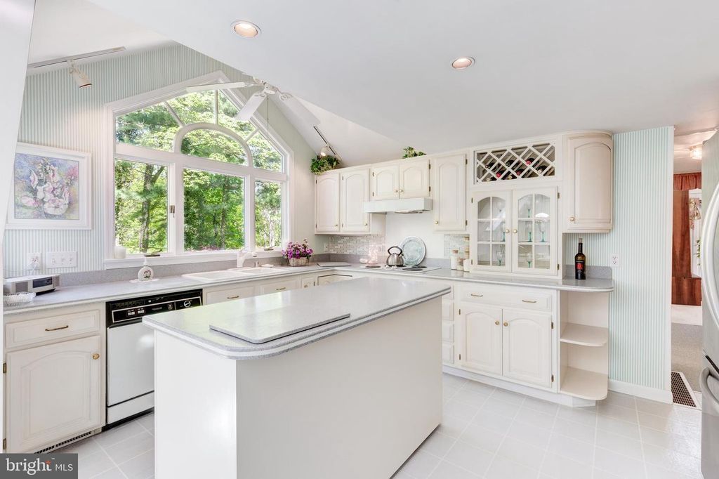 Image 9 of property listing at 4734 WATER TANK RD, Manchester, MD 21102