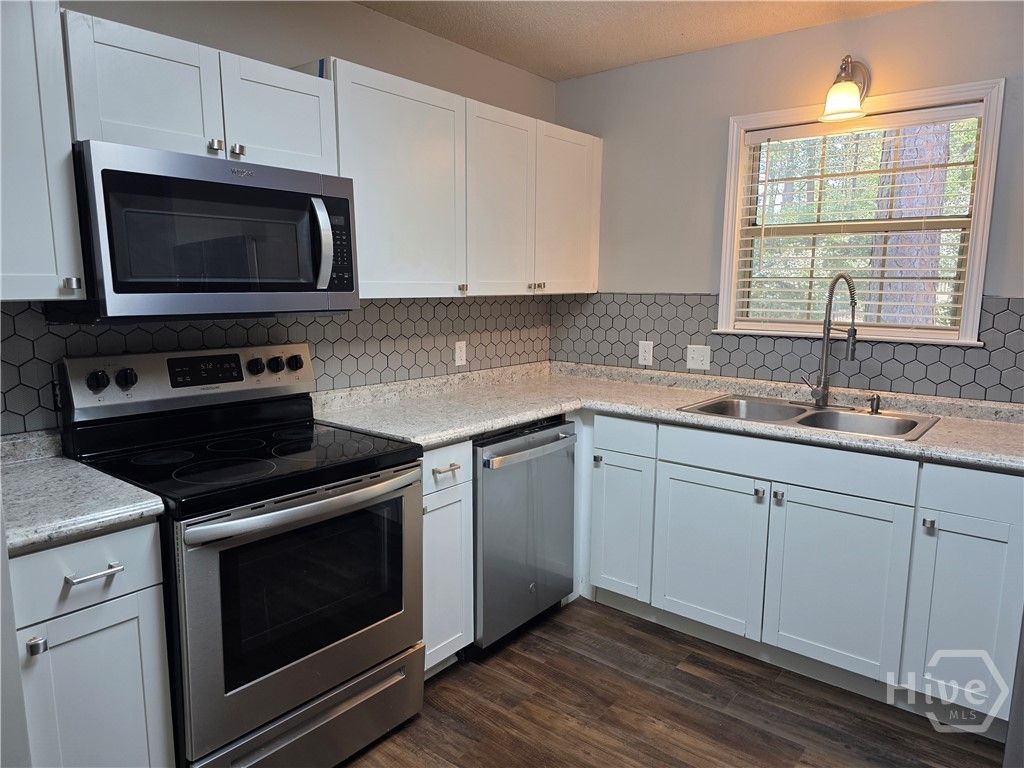 Image 8 of property listing at 622 Plantation Drive, Rincon, GA 31326