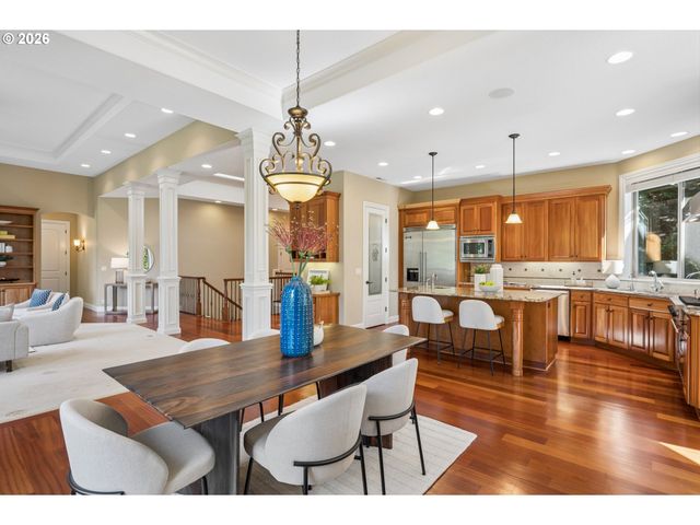 9723 Nw HENRY Ct, Portland, OR 97229