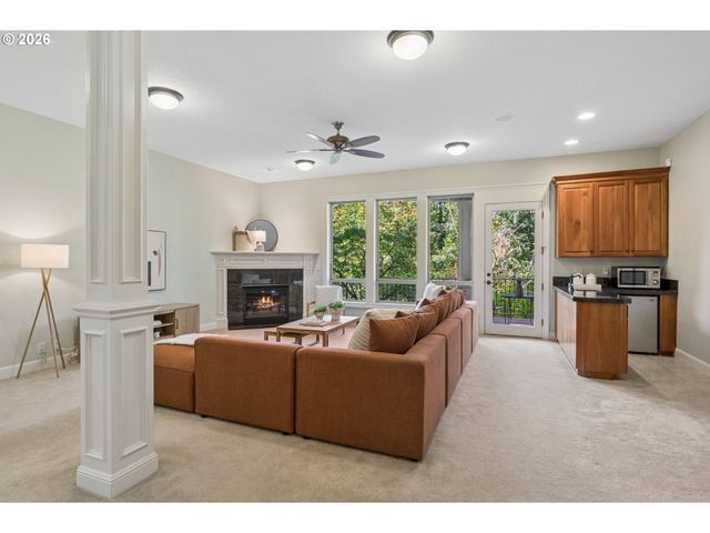 9723 Nw HENRY Ct, Portland, OR 97229