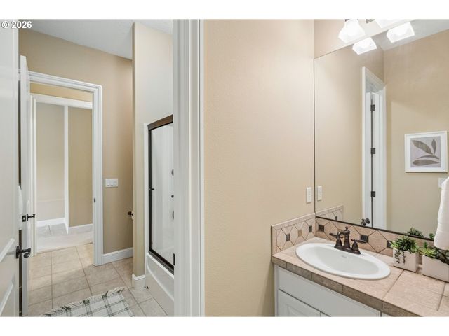 9723 Nw HENRY Ct, Portland, OR 97229