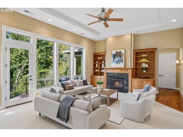 9723 Nw HENRY Ct, Portland, OR 97229