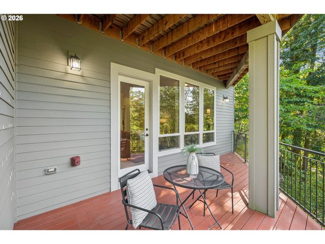9723 Nw HENRY Ct, Portland, OR 97229