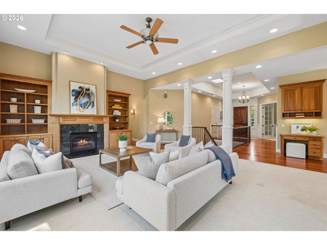 9723 Nw HENRY Ct, Portland, OR 97229