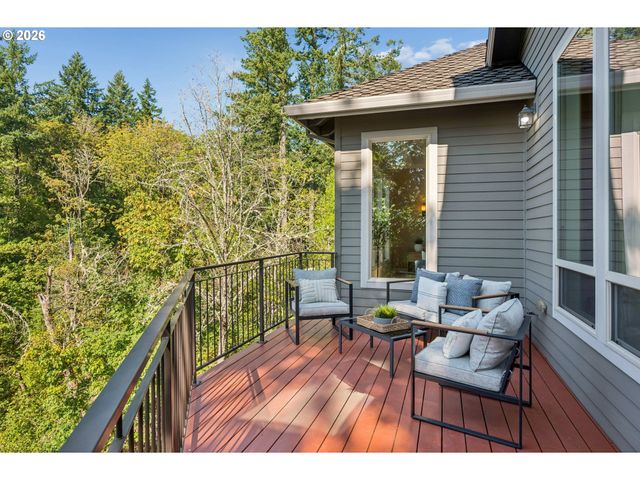 9723 Nw HENRY Ct, Portland, OR 97229