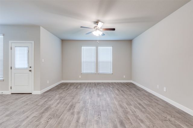 1101 Southwark Drive, Fort Worth, TX 76247