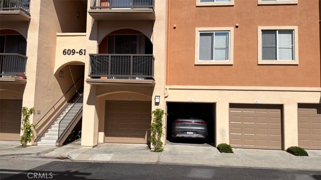 611 Oak Glen, Irvine, CA 92618