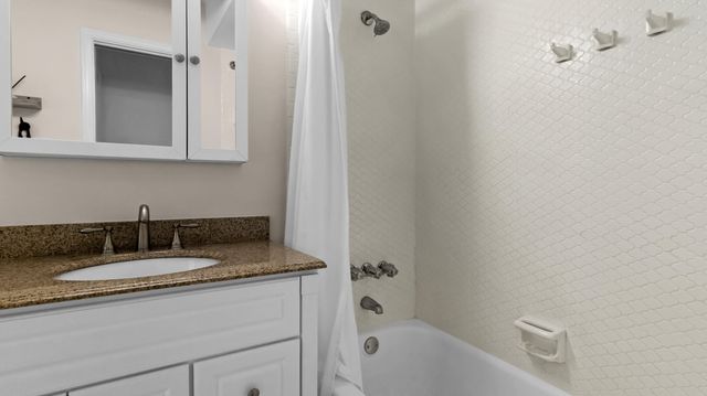 2119 NE 56th Place, Fort Lauderdale, FL 33308