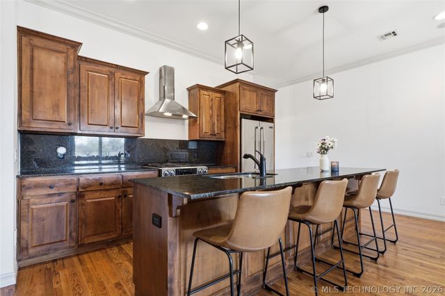 1341 E 41st Place, Tulsa, OK 74105