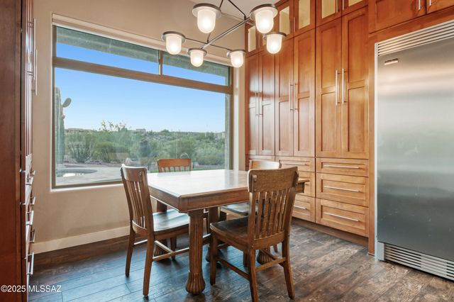 5720 W Setting Sun Place, Tucson, AZ 85743