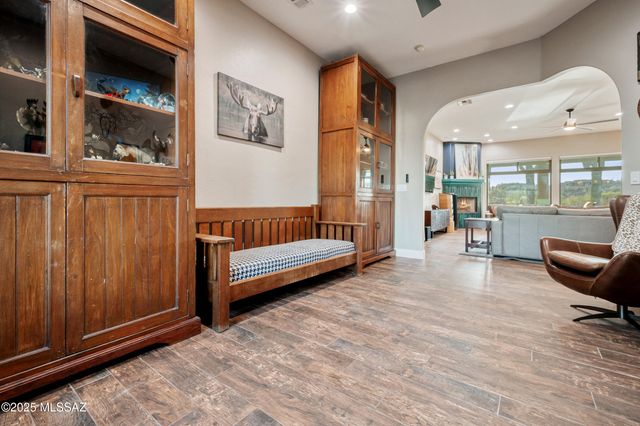 5720 W Setting Sun Place, Tucson, AZ 85743