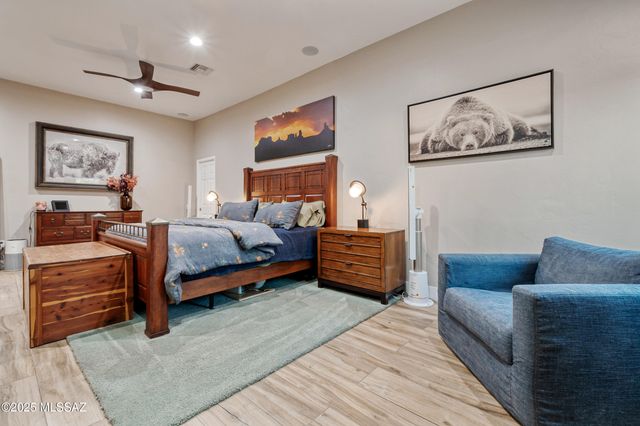 5720 W Setting Sun Place, Tucson, AZ 85743