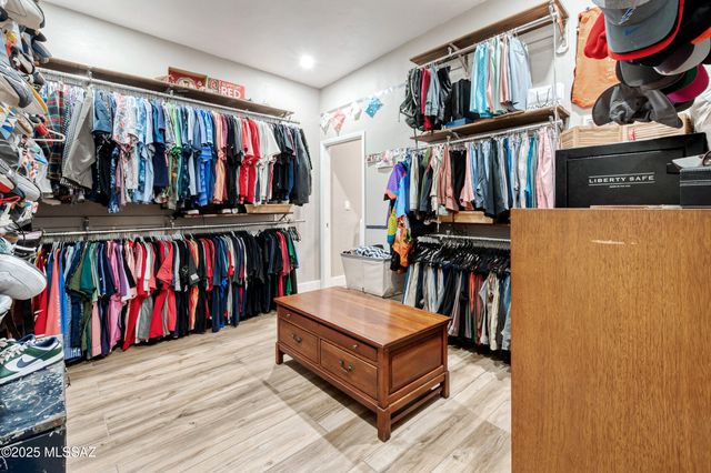 5720 W Setting Sun Place, Tucson, AZ 85743