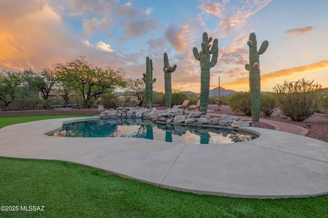 5720 W Setting Sun Place, Tucson, AZ 85743
