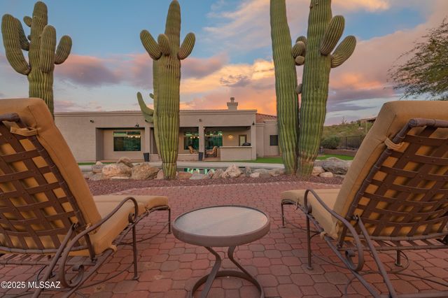 5720 W Setting Sun Place, Tucson, AZ 85743