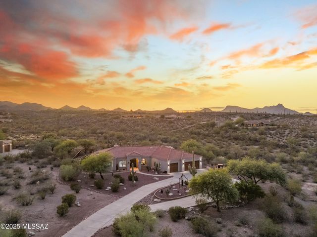 5720 W Setting Sun Place, Tucson, AZ 85743