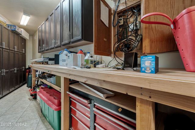 5720 W Setting Sun Place, Tucson, AZ 85743