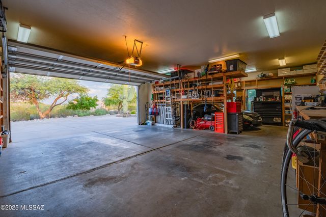 5720 W Setting Sun Place, Tucson, AZ 85743
