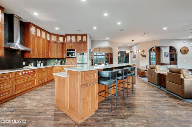 5720 W Setting Sun Place, Tucson, AZ 85743