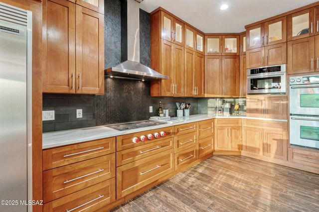 5720 W Setting Sun Place, Tucson, AZ 85743