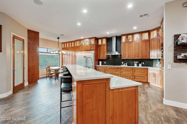 5720 W Setting Sun Place, Tucson, AZ 85743