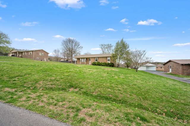 210 Lee Ave, Woodbury, TN 37190