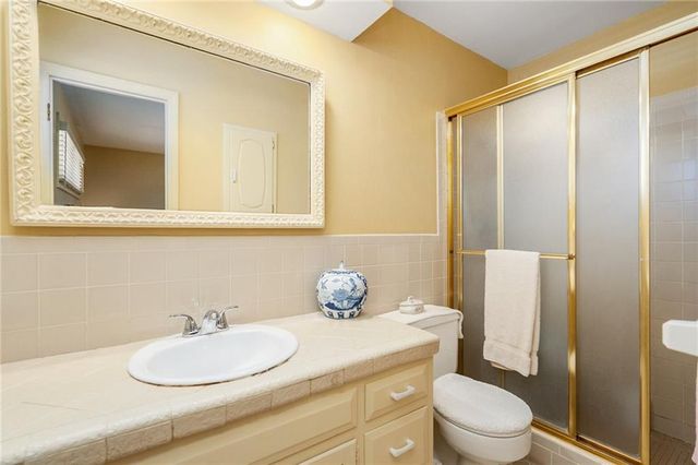 9312 Catalina Street, Prairie Village, KS 66207