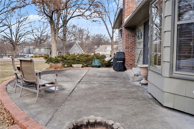 9312 Catalina Street, Prairie Village, KS 66207