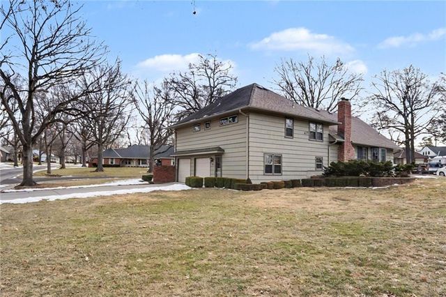9312 Catalina Street, Prairie Village, KS 66207