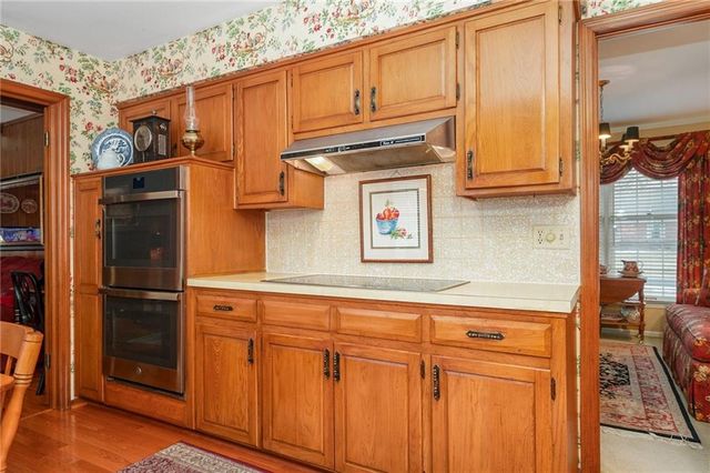 9312 Catalina Street, Prairie Village, KS 66207