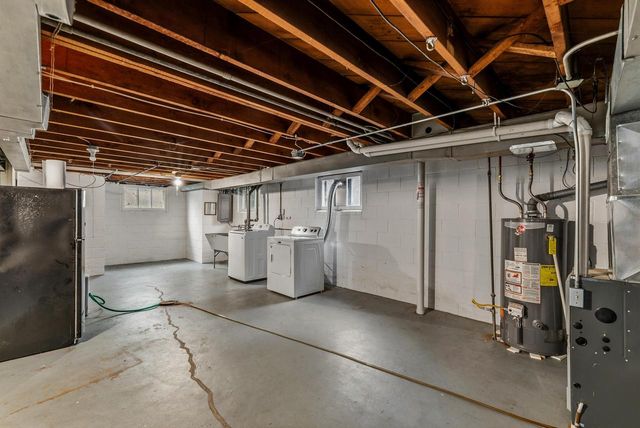 215 W Saveland AVENUE, Milwaukee, WI 53207