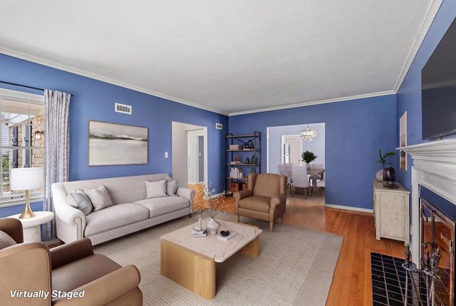 215 W Saveland AVENUE, Milwaukee, WI 53207