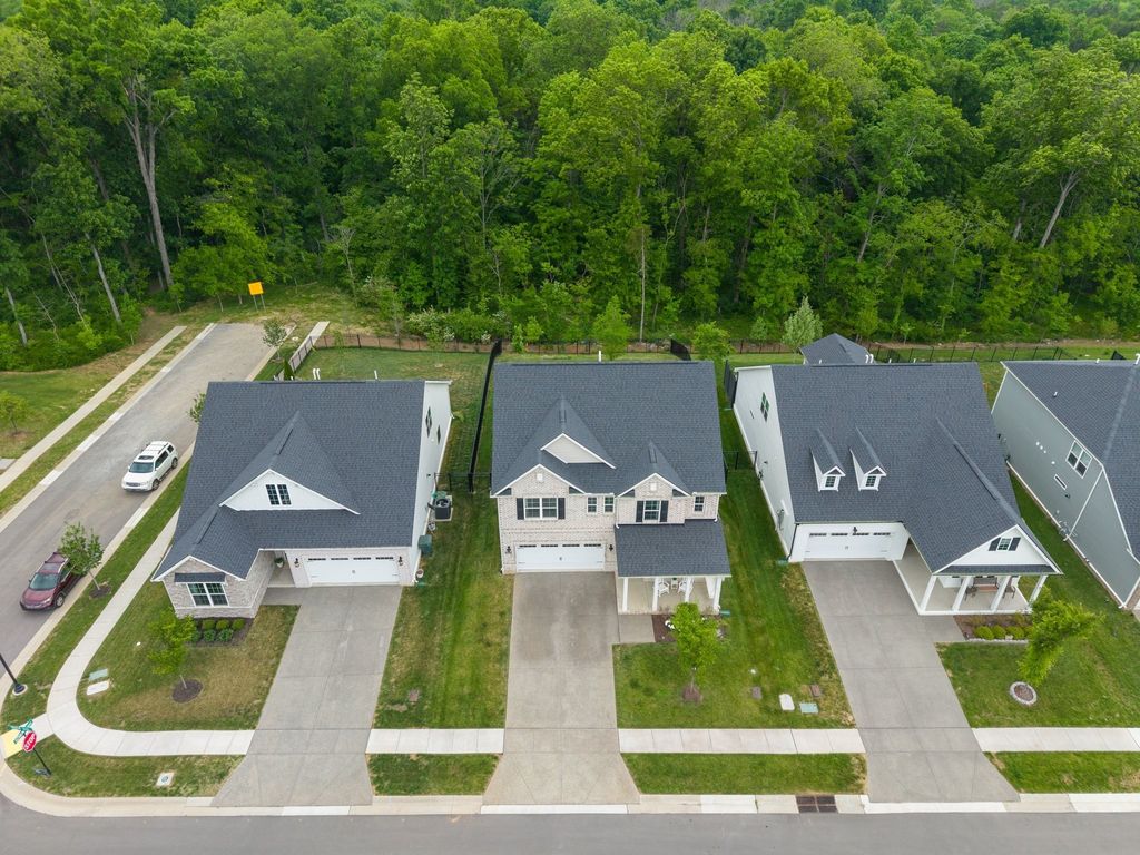 4056 Rosa Dr, Nolensville, TN 37135
