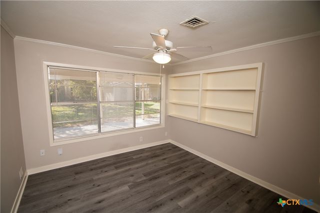 701 Gardenia Lane, Victoria, TX 77904