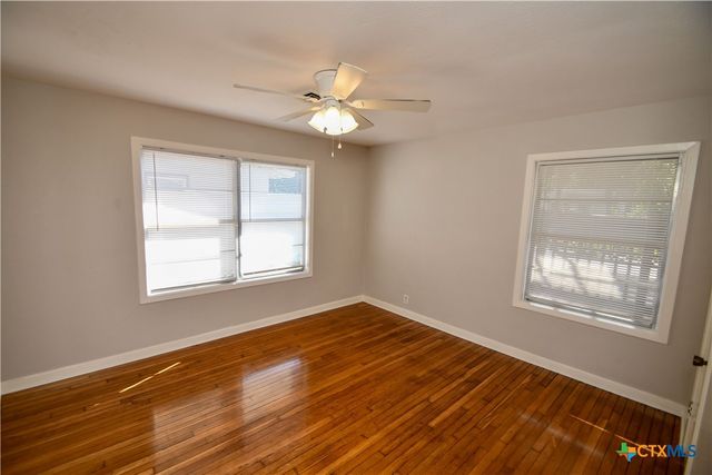 701 Gardenia Lane, Victoria, TX 77904