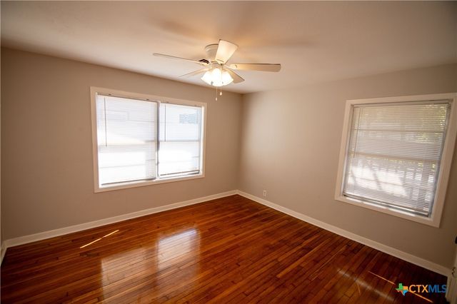 701 Gardenia Lane, Victoria, TX 77904