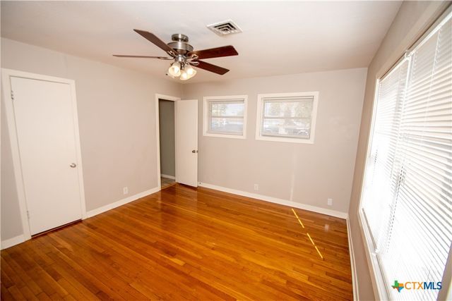 701 Gardenia Lane, Victoria, TX 77904