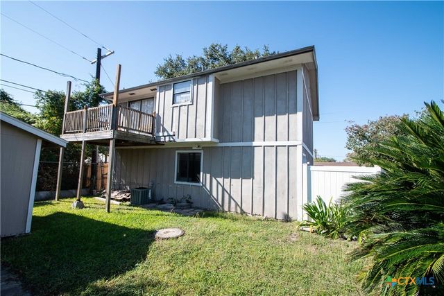 701 Gardenia Lane, Victoria, TX 77904