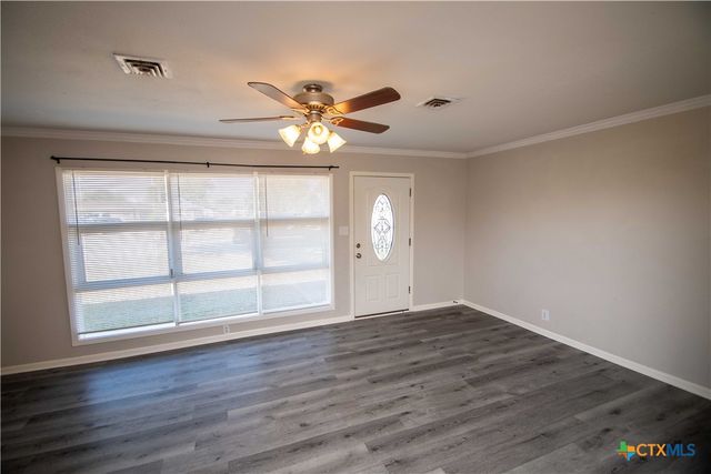 701 Gardenia Lane, Victoria, TX 77904